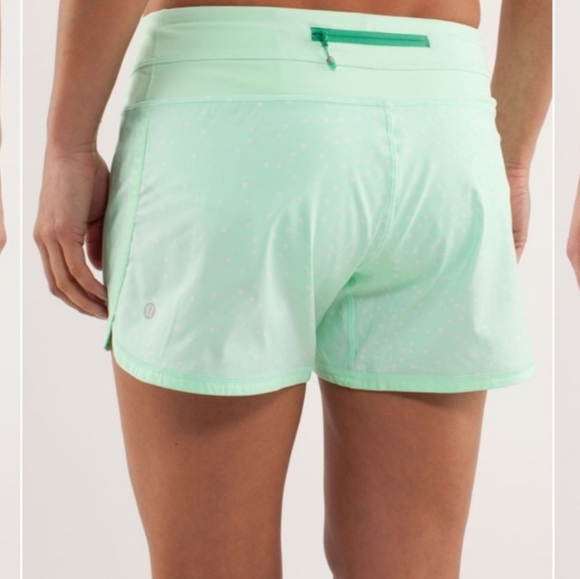 Lululemon 🍋 Athletic fresh teal polka dot shorts - Picture 2 of 16